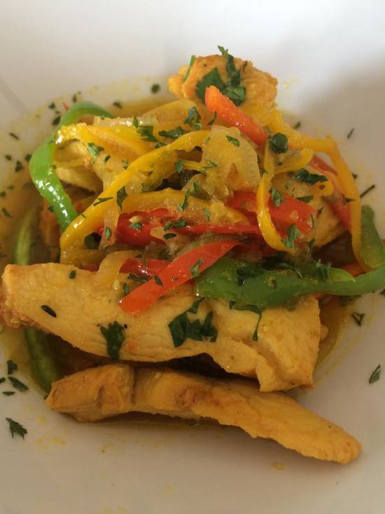 Pechuga de pollo al ajillo